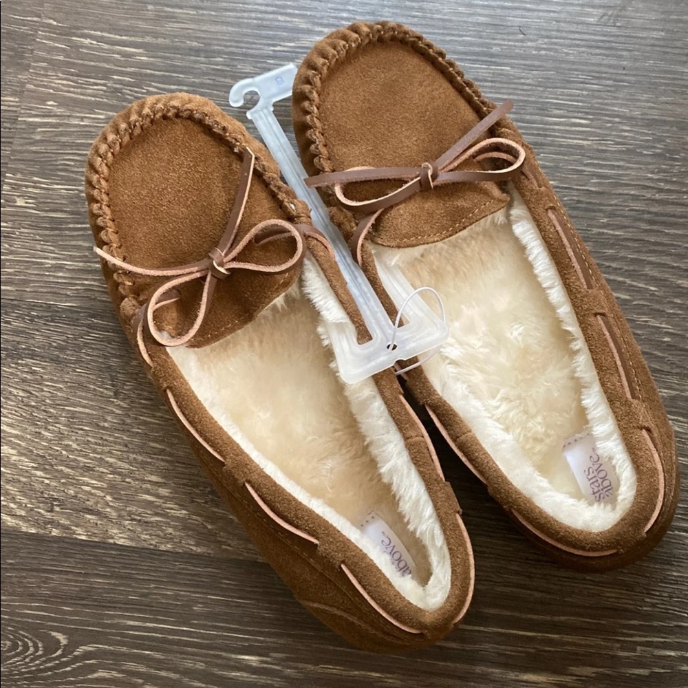 NWT Size 8 Moccasins